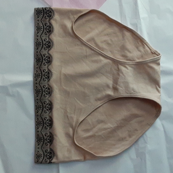 Panty - Picture 1 of 4